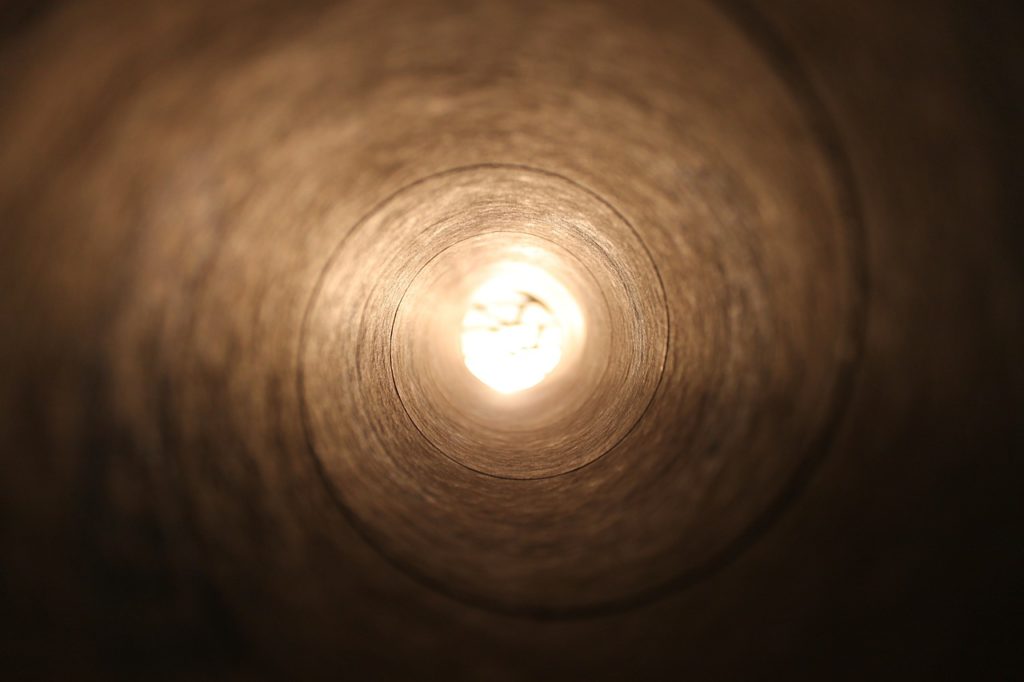 The pattern of Airflow in a Wind Tunnel Simple experiment